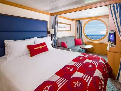 Deluxe Oceanview Stateroom Image 1