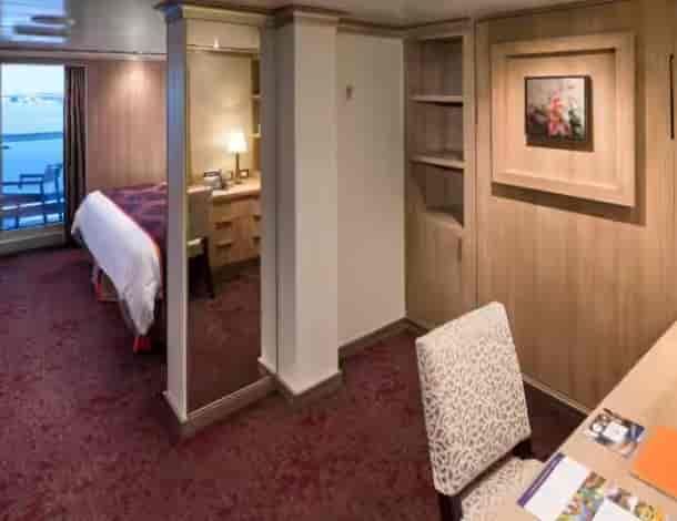 Holland America Signature Suite — suite
