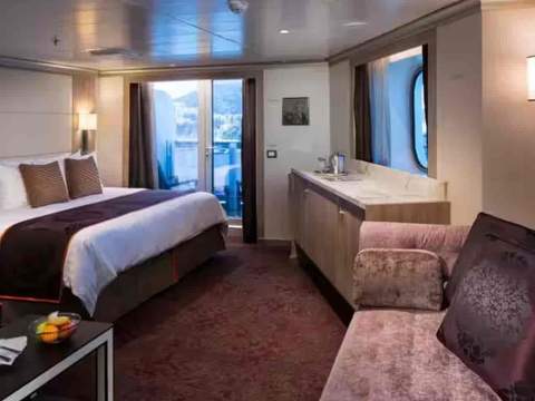 Holland America Signature Suite — suite