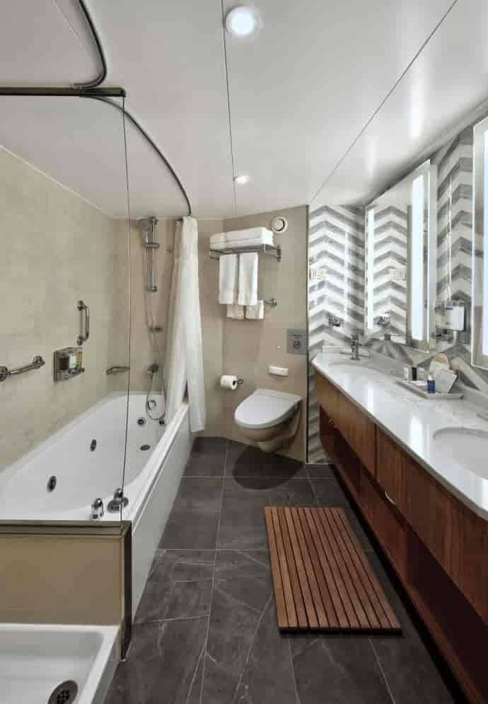 Holland America Neptune Suite — bathroom