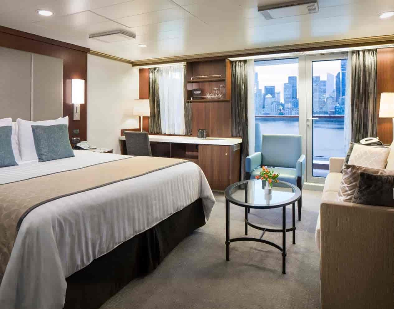 Holland America Signature Suite — suite
