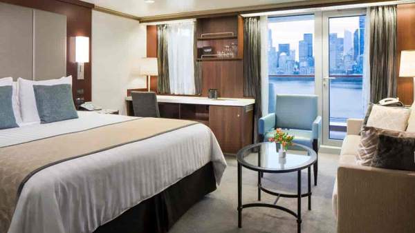 Holland America Signature Suite — suite