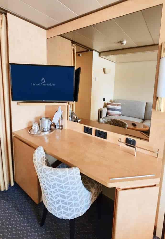 Holland America Ocean-view — stateroom