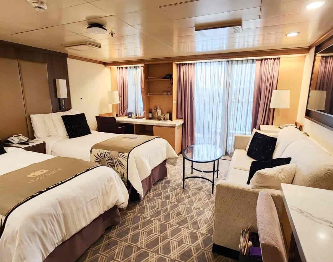 Holland America Signature Suite — suite