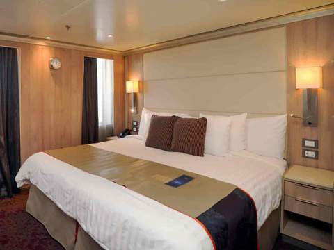 Holland America Signature Suite — suite
