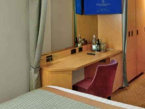 Holland America Ocean-view — stateroom