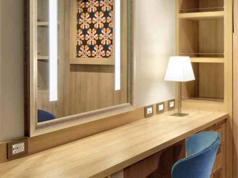 Holland America Signature Suite — suite
