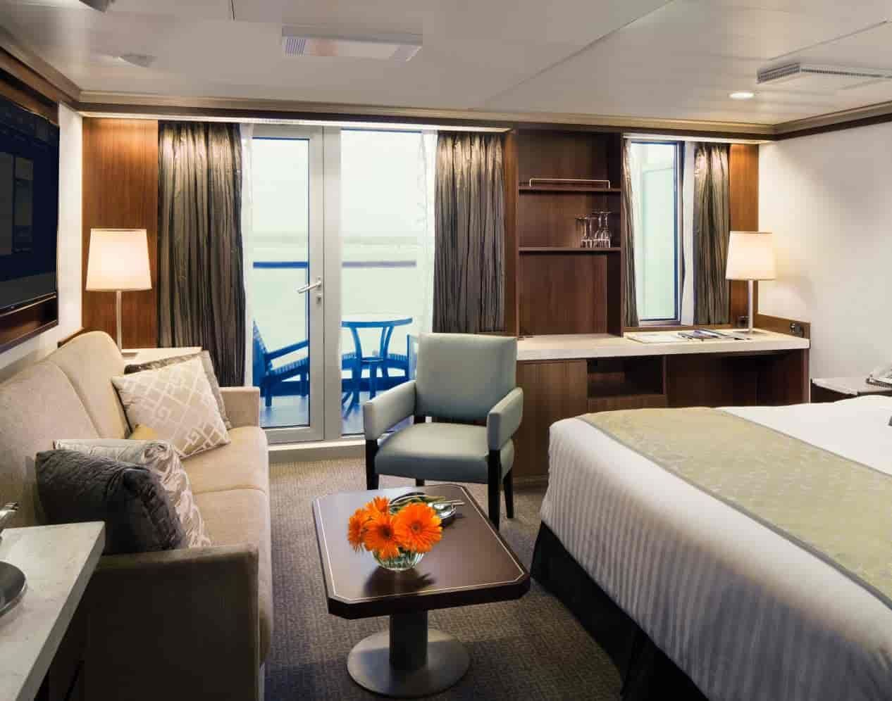 Holland America Signature Suite — suite