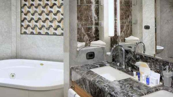 Holland America Pinnacle Suite — suite Holland America Pinnacle Suite — suite