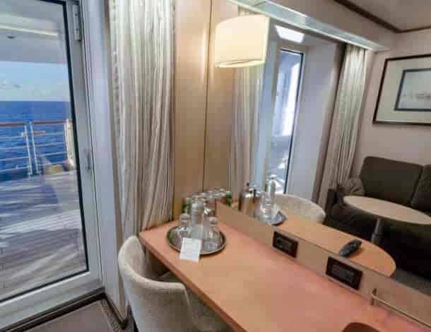 Holland America Lanai — sitting area