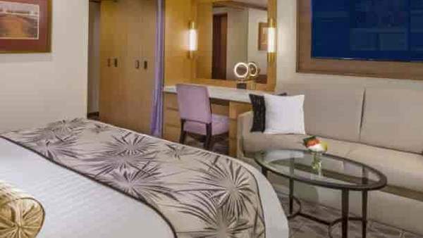 Holland America Signature Suite — suite