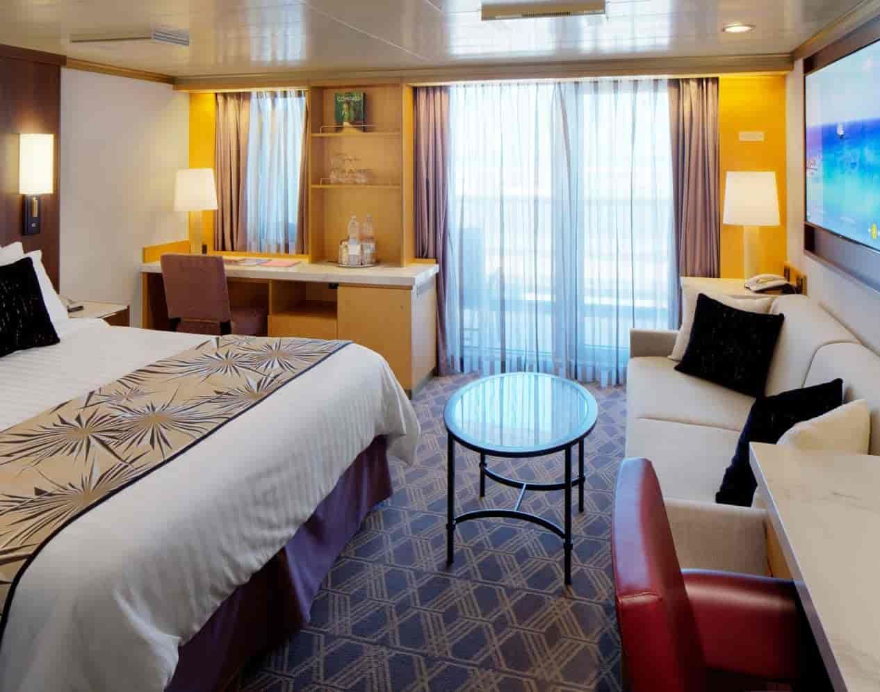 Holland America Signature Suite — suite