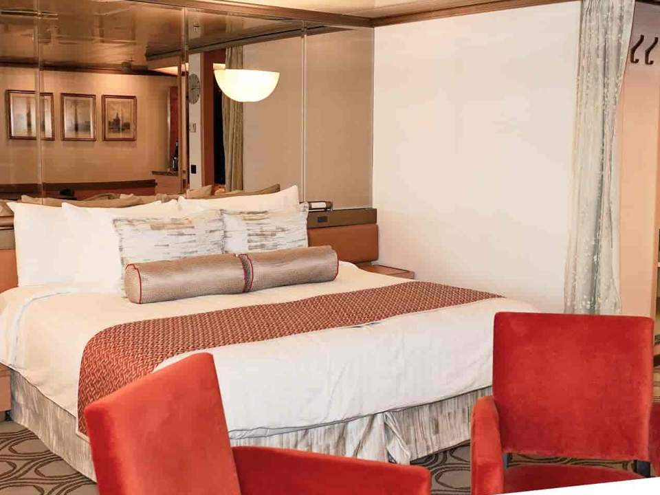Holland America Neptune Suite — suite Holland America Neptune Suite — suite
