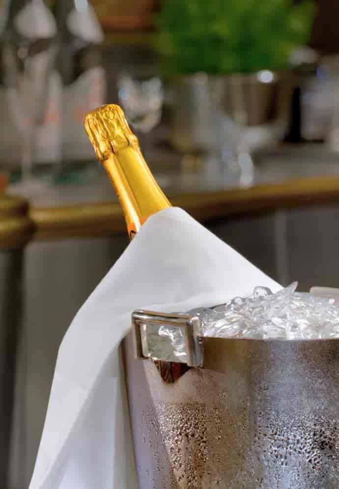 Holland America Pinnacle Suite — amenities