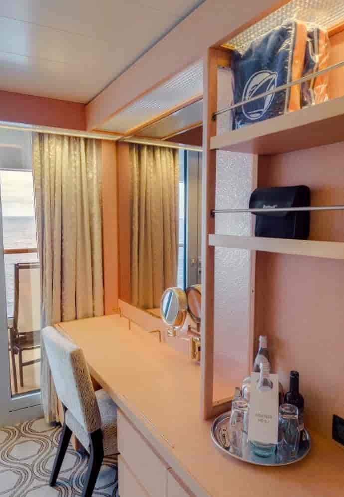 Holland America Vista Suite — sitting area