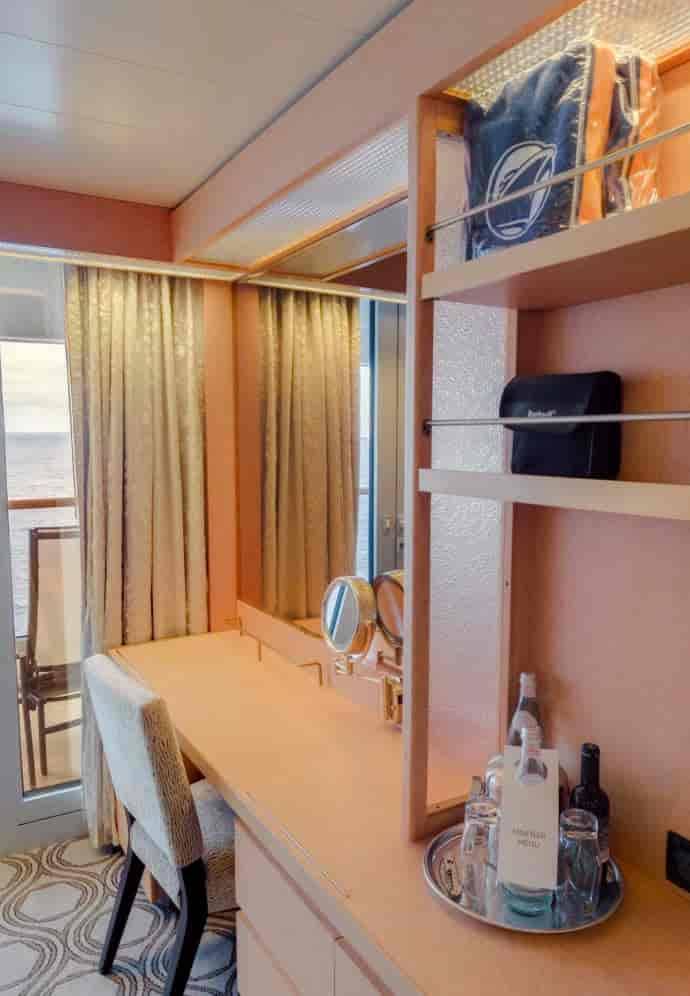 Holland America Vista Suite — sitting area