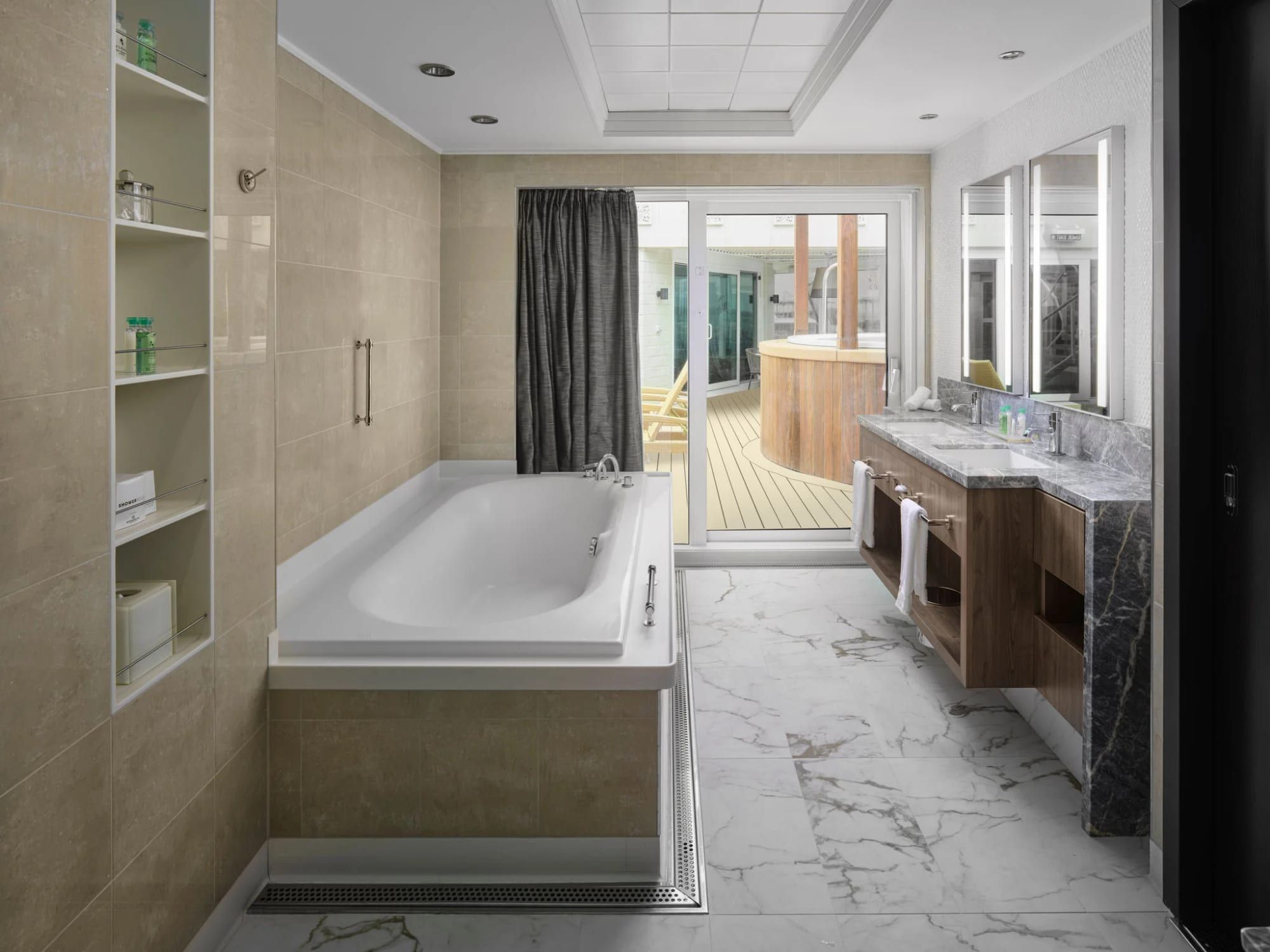 Norwegian Jewel The Haven 3-Bedroom Garden Villa (H1) bathroom