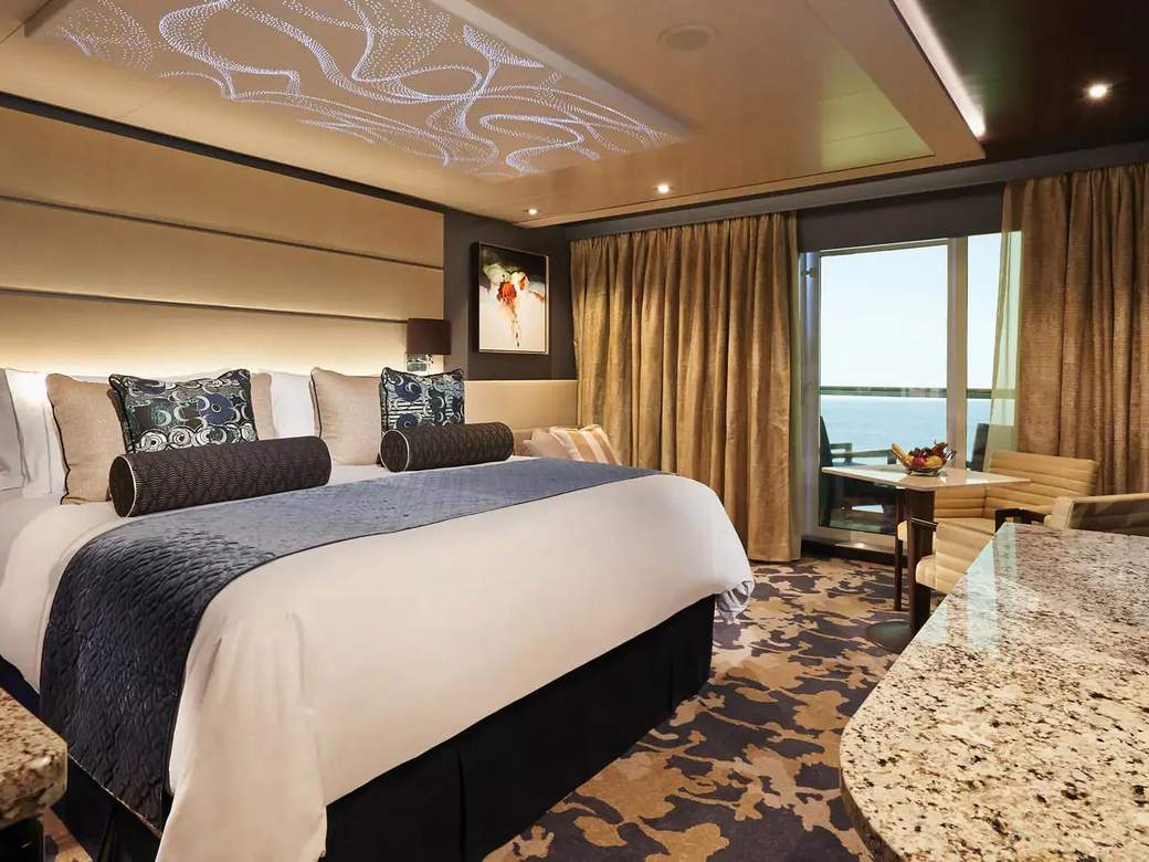 Norwegian Bliss HE Suite Cabin: Size, Decks & Photos