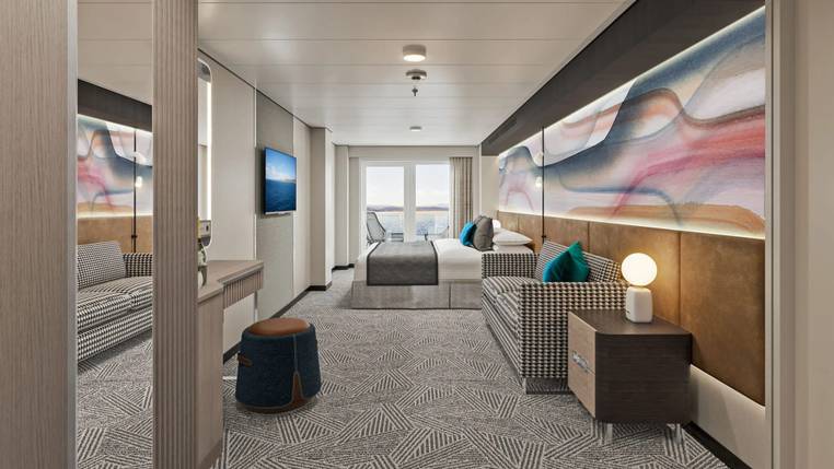 Norwegian Luna Club Balcony Suite (MA) cabin, photo 1 of 2