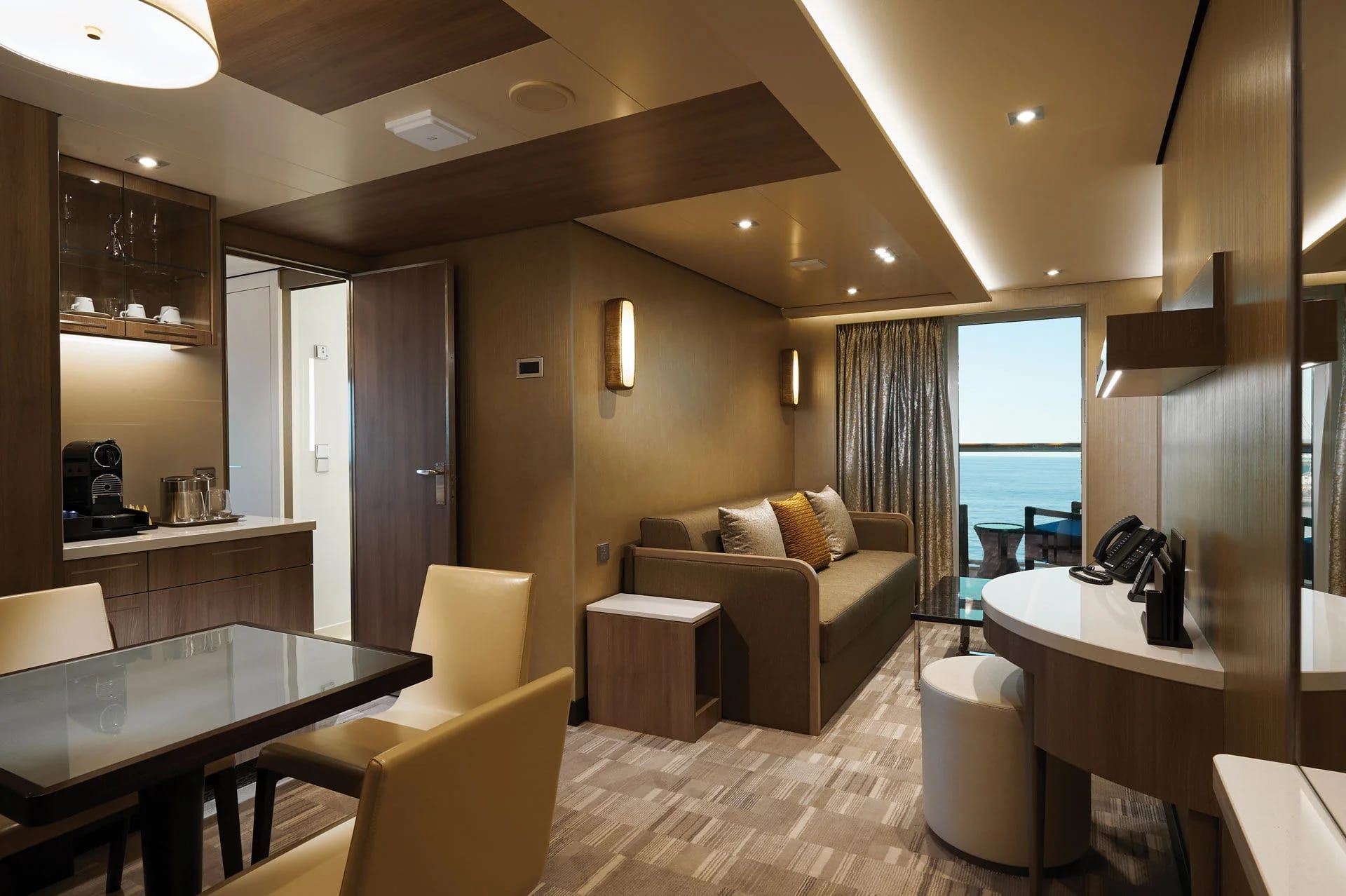 Norwegian Bliss The Haven Forward-Facing Penthouse with Balcony (HG) living area