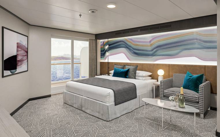 Norwegian Luna Forward-Facing Club Balcony Suite with Large Balcony (M2) cabin, photo 1 of 2