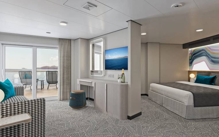 Norwegian Luna Aft-Facing Suite with Large Balcony (SH) cabin, photo 2 of 4