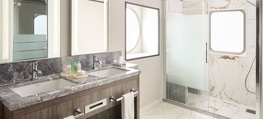 Norwegian Haven Deluxe Owners Suite Balcony Cabin Category