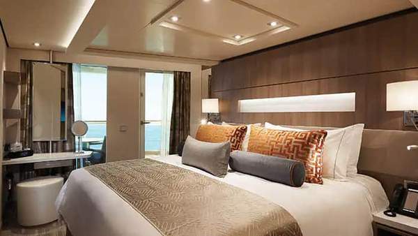 Sweeping views, superb service. Sweeping views, superb service.