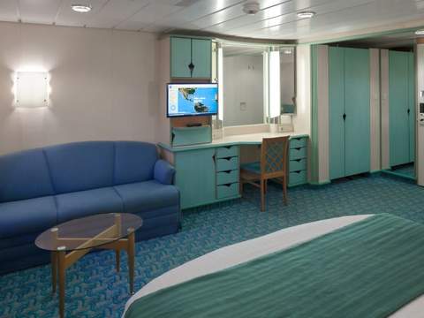 Adventure of the Seas Promenade View Interior - Accessible (2T) cabin, photo 5 of 5