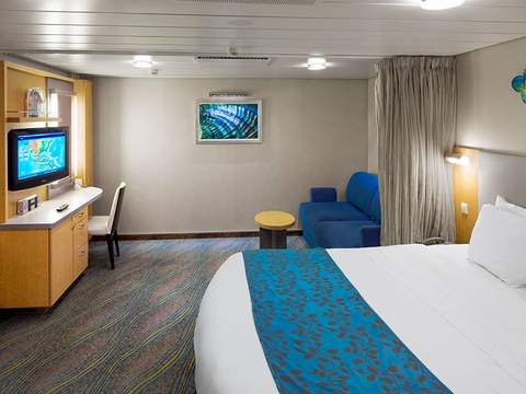 Allure of the Seas Spacious Interior (1R) cabin, photo 1 of 3 Allure of the Seas Spacious Interior (1R) cabin, photo 1 of 3