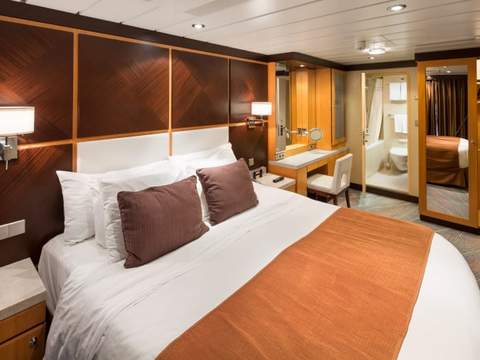 Allure of the Seas Grand Suite - 2 Bedroom (GT) bedroom, photo 4 of 4