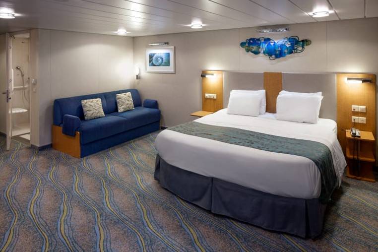 Allure of the Seas Junior Suite - Accessible (J3) cabin, photo 5 of 5