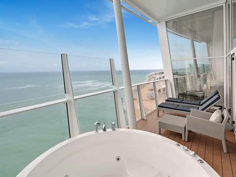 Allure of the Seas Owner's Panoramic Suite - 1 Bedroom (OP) balcony, photo 2 of 2