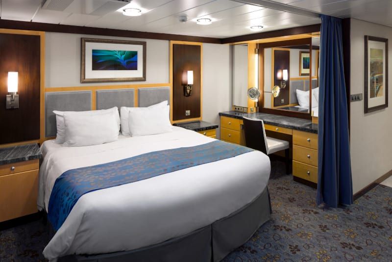 Allure of the Seas Grand Suite - 1 Bedroom (GS) bedroom, photo 3 of 3