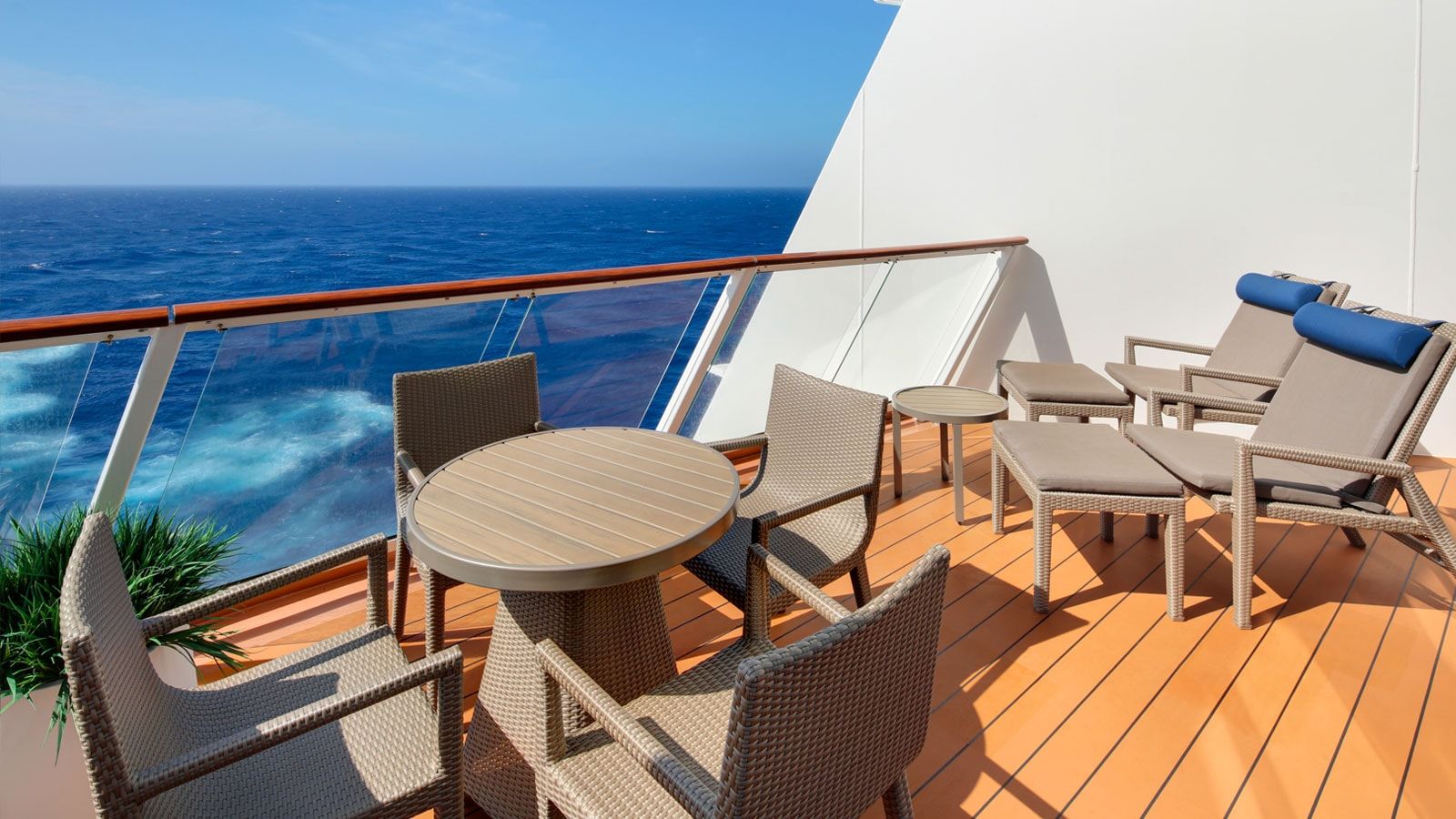 Anthem of the Seas Grand Loft Suite (GL) balcony