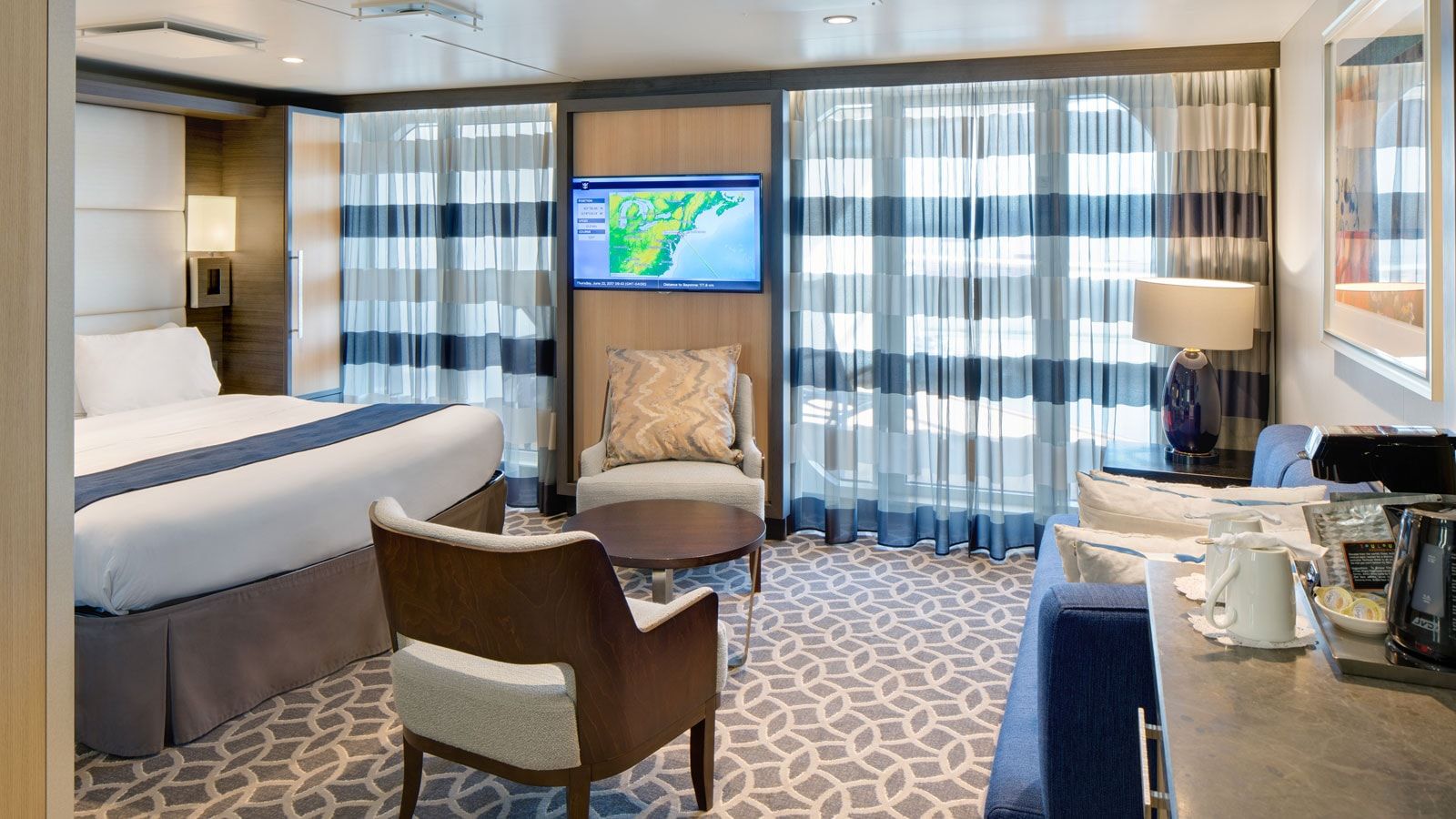 Anthem of the Seas Junior Suite with Large Balcony (J1) cabin, photo 1 of 3