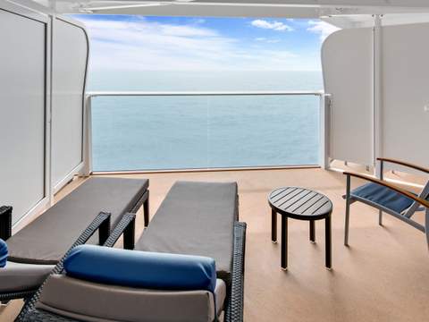 Anthem of the Seas Junior Suite with Large Balcony (J1) balcony