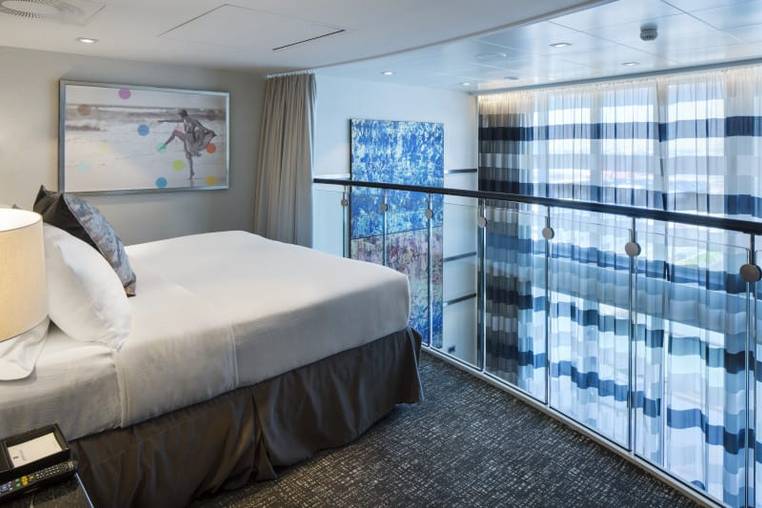 Anthem of the Seas Grand Loft Suite (GL) bedroom, photo 6 of 6