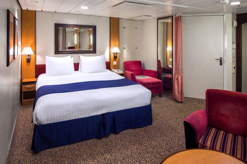 Brilliance of the Seas Junior Suite (J3) cabin, photo 5 of 6
