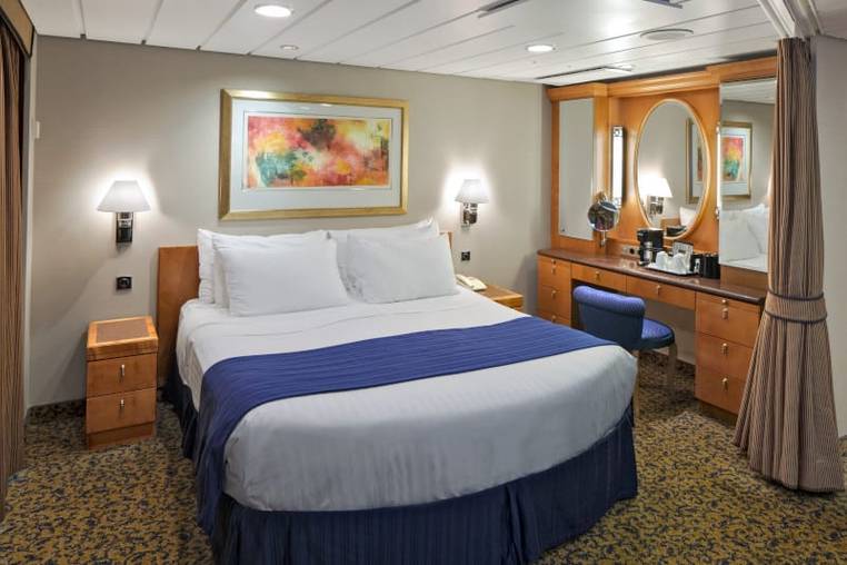 Brilliance of the Seas Grand Suite - 1 Bedroom (GS) bedroom, photo 3 of 4