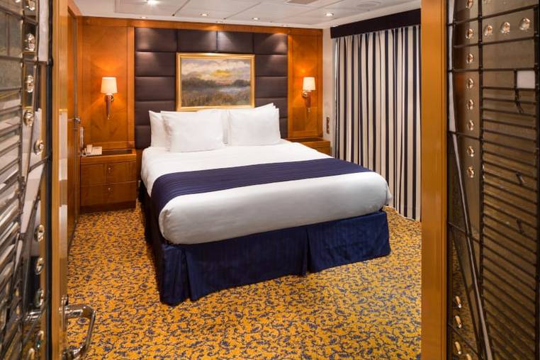 Brilliance of the Seas Grand Suite - 1 Bedroom (GS) bedroom, photo 4 of 4