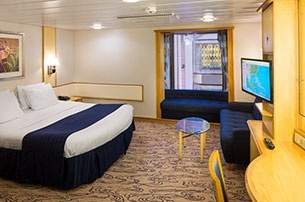 Freedom of the Seas Spacious Promenade View interior (1Q) cabin, photo 2 of 3