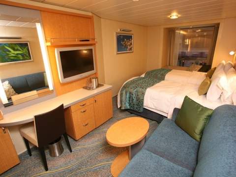 Freedom of the Seas Connecting Promenade Interior (CP) cabin