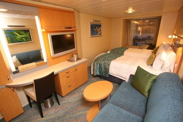 Freedom of the Seas Connecting Promenade Interior (CP) cabin