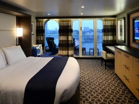 Icon of the Seas Junior Suite (JS) cabin, photo 5 of 6