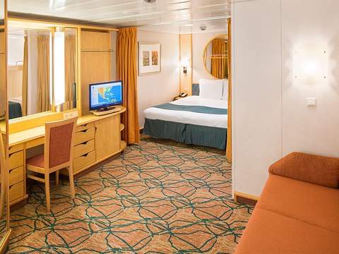 Enchantment of the Seas Spacious Interior (1R) cabin, photo 1 of 4