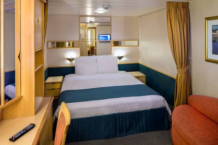 Enchantment of the Seas Interior (1V) cabin, photo 5 of 8