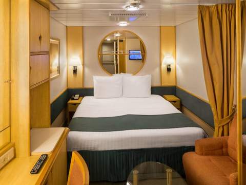 Enchantment of the Seas Interior (1V) cabin, photo 6 of 8