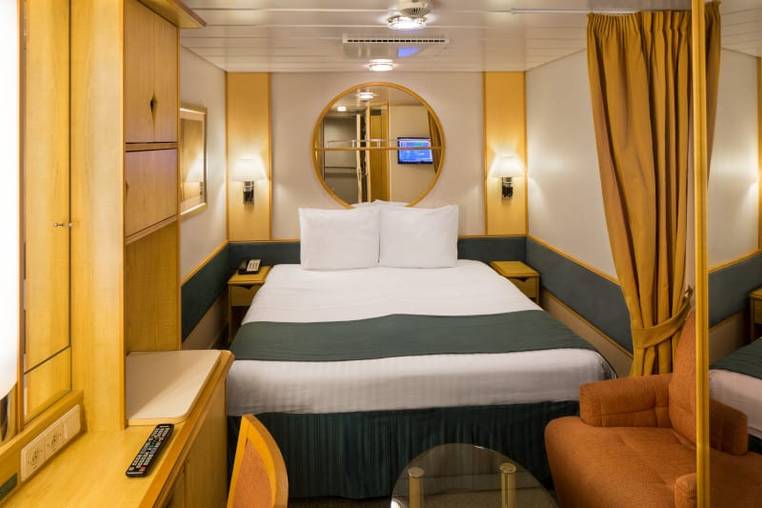 Enchantment of the Seas Interior (1V) cabin, photo 6 of 8