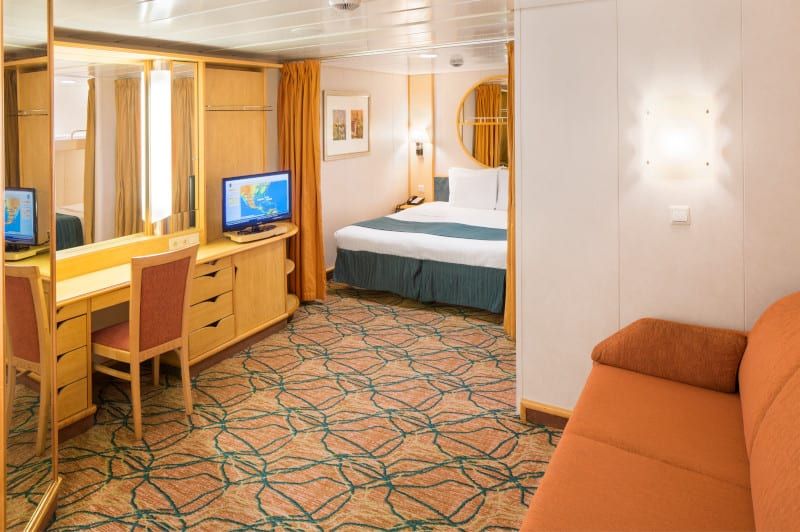 Enchantment of the Seas Spacious Interior (1R) cabin, photo 4 of 4